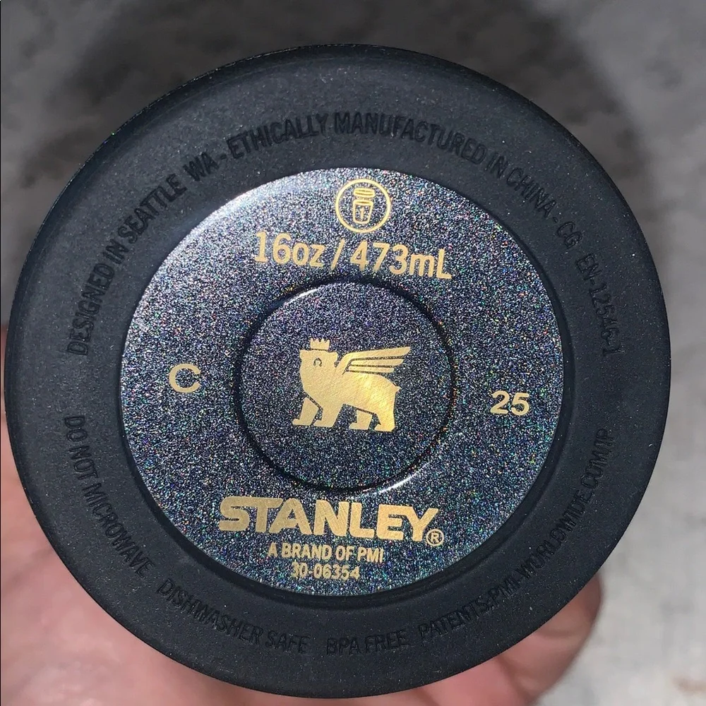 Stanley The Dream Weaver AeroLight™ Transit Transit Flip Top Mug - Picture 9 of 9